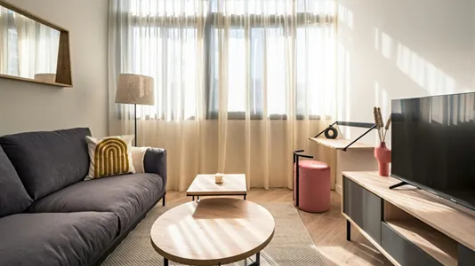 Apartments in Barcelona Eixample - photo 4