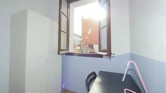 Rooms in Barcelona Ciutat Vella - photo 4