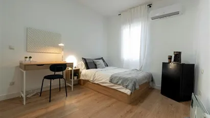 Room for rent in Madrid Chamberí, Madrid