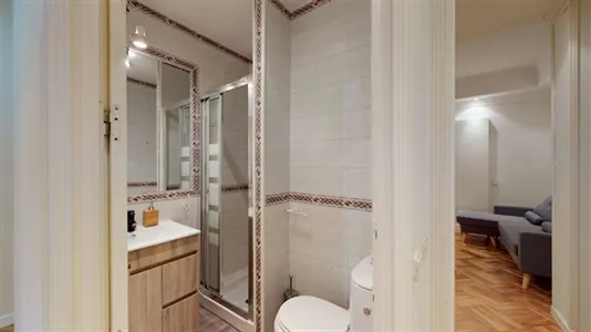 Rooms in Madrid Chamberí - photo 9