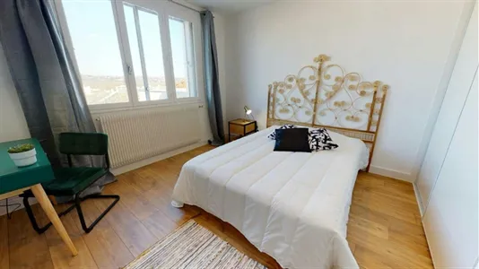 Rooms in Lyon - photo 2