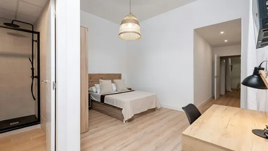 Rooms in Madrid Centro - photo 4