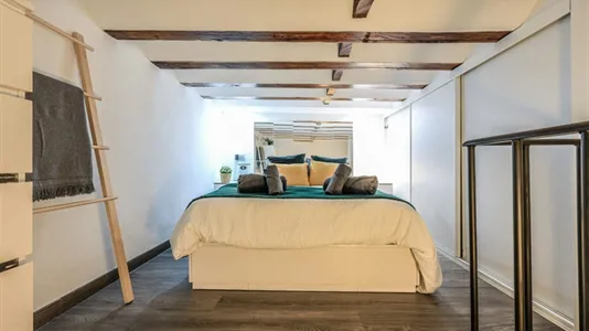 Apartments in Madrid Centro - photo 2