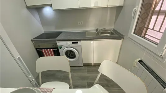 Rooms in Adaro - photo 10