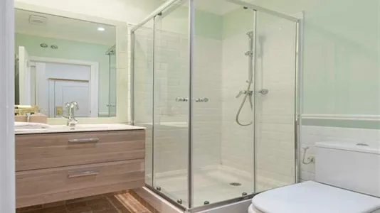 Rooms in Madrid Centro - photo 9