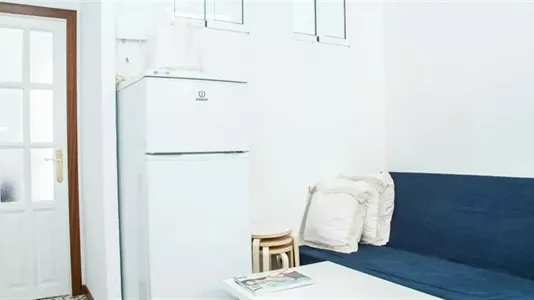 Rooms in Barcelona Ciutat Vella - photo 5