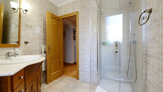 Rooms in Bilbao - photo 7