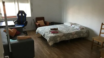 Room for rent in Porto (Distrito)