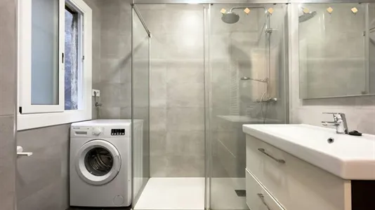 Rooms in Barcelona Ciutat Vella - photo 7