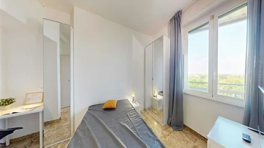 Rooms in Milano Zona 4 - Vittoria, Forlanini - photo 1