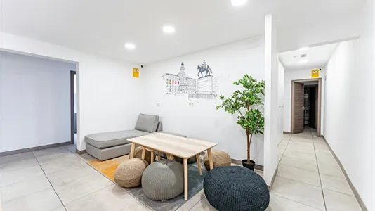 Rooms in Madrid Centro - photo 9