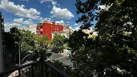 Rooms in Madrid Salamanca - photo 9