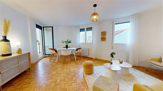 Apartments in Lyon - photo 6