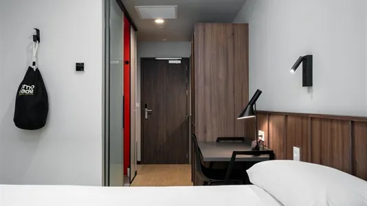 Rooms in Santiago de Compostela - photo 4