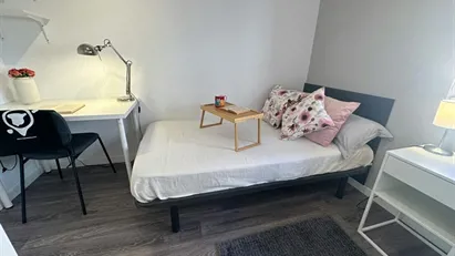Room for rent in Madrid Puente de Vallecas, Madrid