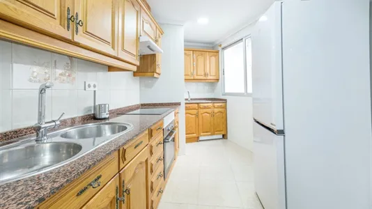 Rooms in el Camí de Vera - photo 8