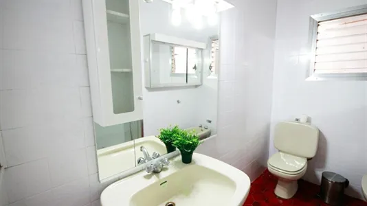 Rooms in Barcelona Eixample - photo 10