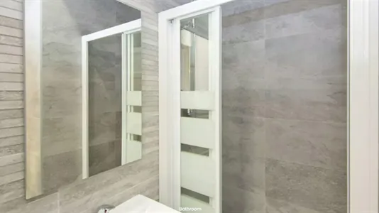 Rooms in Madrid Salamanca - photo 10