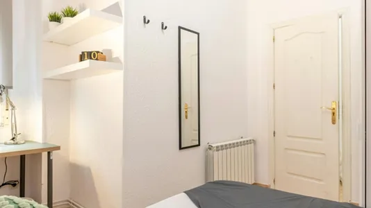 Rooms in Madrid Centro - photo 4