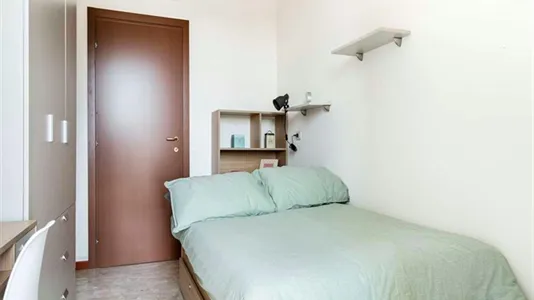 Rooms in Milano Zona 2 - Stazione Centrale, Gorla, Turro, Greco, Crescenzago - photo 8