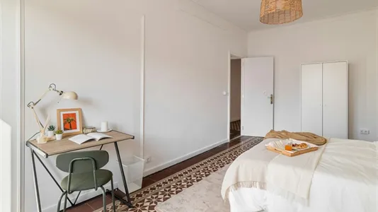 Rooms in Barcelona Ciutat Vella - photo 4