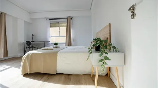 Rooms in Tavernes Blanques - photo 4