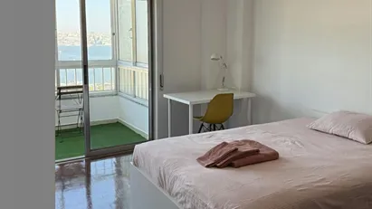 Room for rent in Almada, Setúbal (Distrito)