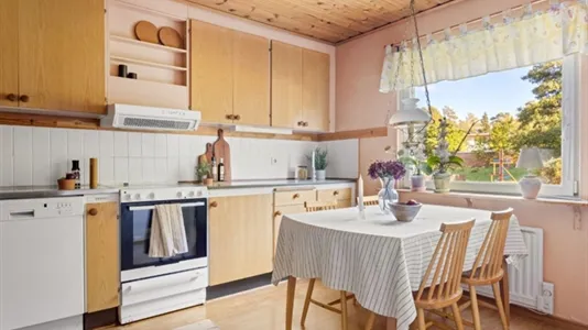 Houses in Järfälla - photo 10