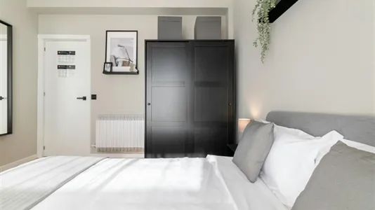 Rooms in Barcelona Les Corts - photo 3