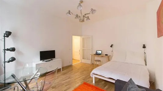 Apartments in Berlin Friedrichshain-Kreuzberg - photo 2