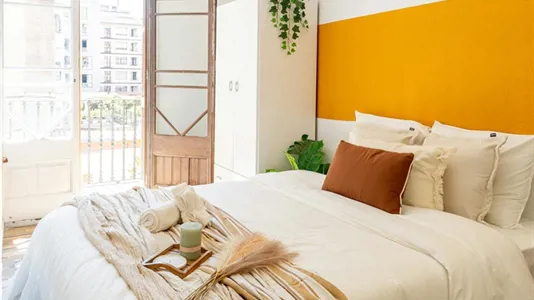 Rooms in Barcelona Eixample - photo 1