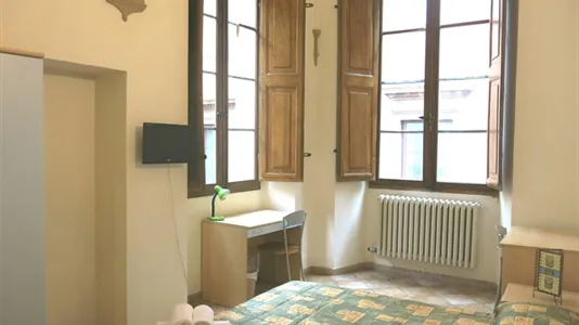 Rooms in Siena - photo 2