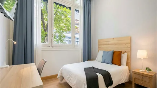 Rooms in Madrid Centro - photo 1
