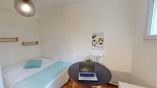 Rooms in Paris 17ème arrondissement - photo 1