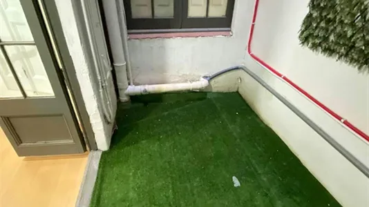 Rooms in Barcelona Eixample - photo 5