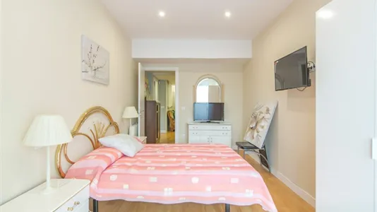 Rooms in Madrid Centro - photo 9