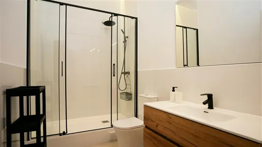 Rooms in Barcelona Eixample - photo 10