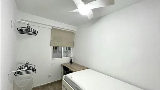 Rooms in Tavernes Blanques - photo 3