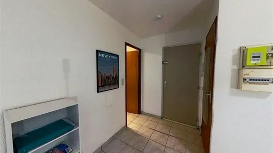 Apartments in Saint-Étienne - photo 3