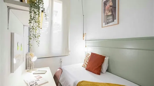 Rooms in Madrid Centro - photo 10