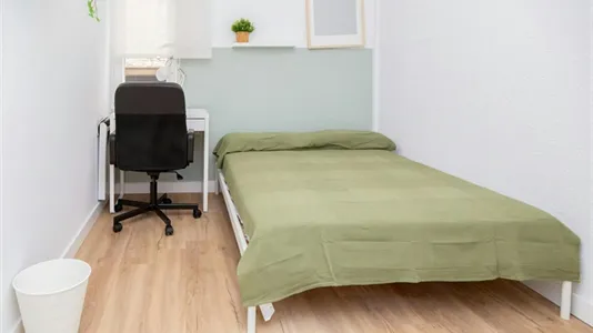 Rooms in Zaragoza - photo 4
