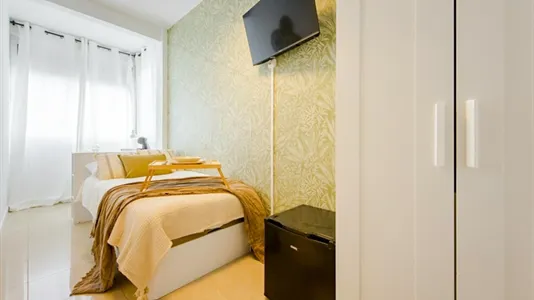 Rooms in Madrid Retiro - photo 1