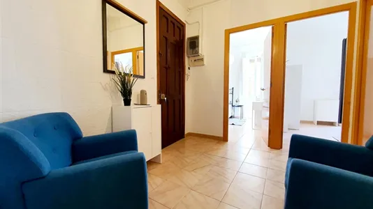 Apartments in Valencia Ciutat Vella - photo 2