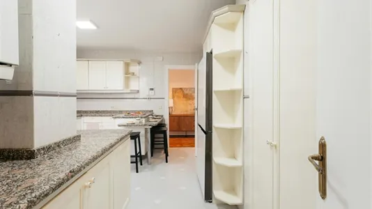 Rooms in Valencia Extramurs - photo 10