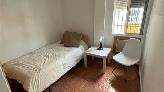 Rooms in Huerta de Santa Teresa - photo 3