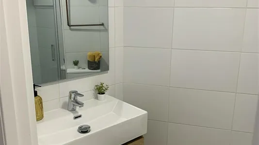 Rooms in Moncada - photo 7