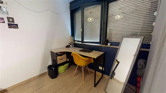 Rooms in Lyon - photo 2