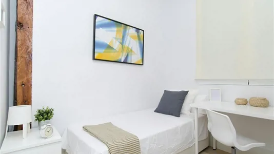 Rooms in Madrid Centro - photo 1