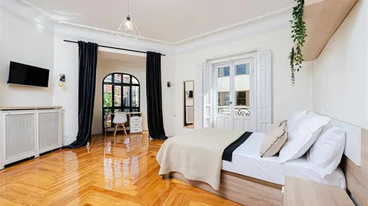 Rooms in Madrid Moncloa-Aravaca - photo 5