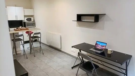 Apartments in Lyon - photo 5